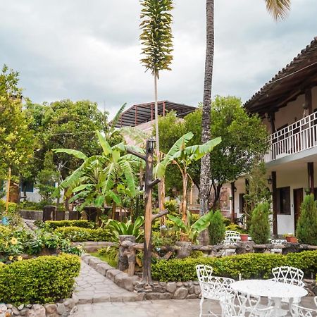 Hostal Jardin Escondido Vilcabamba Extérieur photo